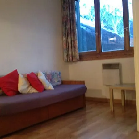 - Vue Mont Blanc Apartment *